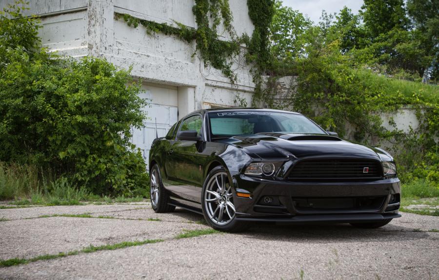  Ford Mustang RS by Roush 2012 года  (фото 5 из 32)